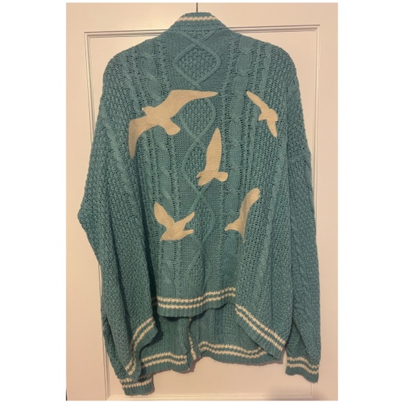 Taylor Swift 1989 TV Cardigan - Size XL/2XL - Picture 2 of 4